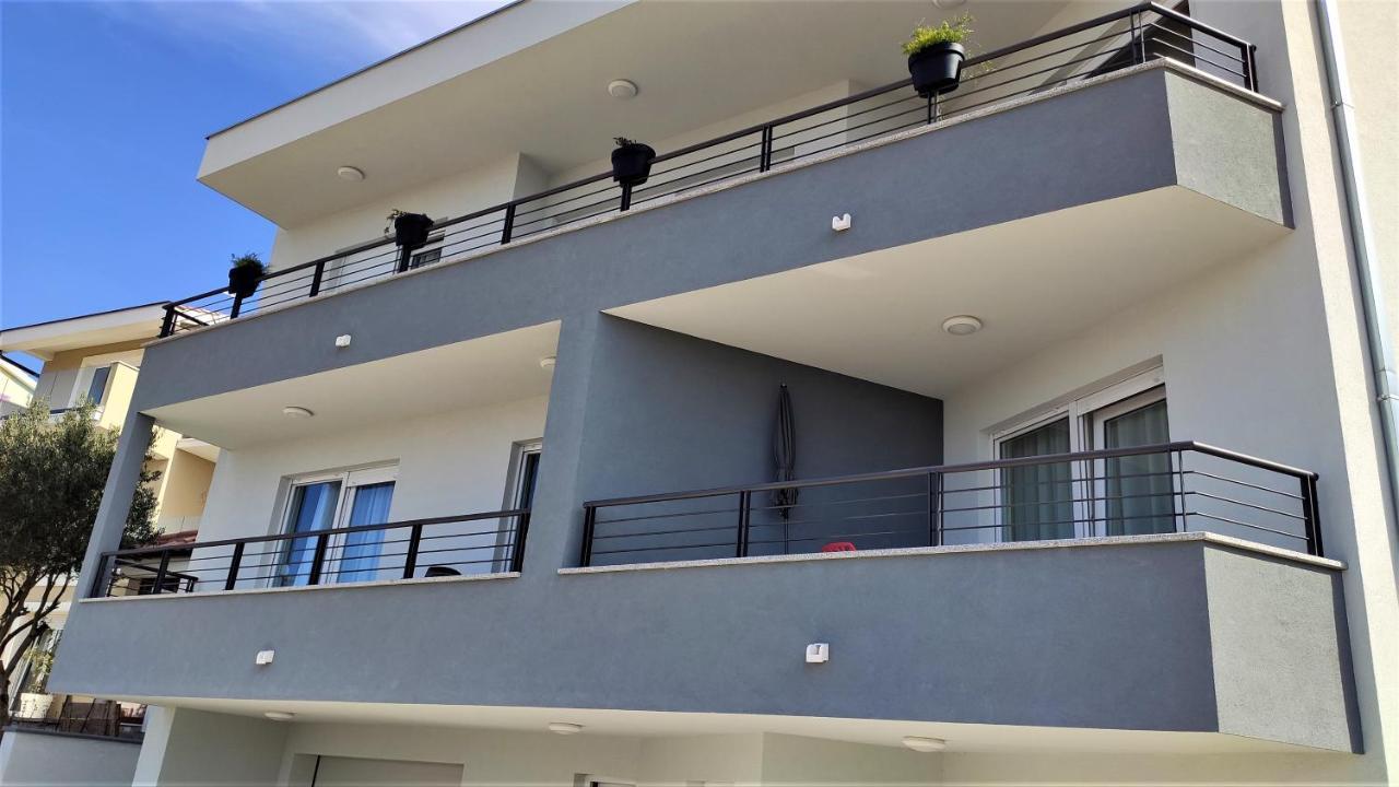 Luxury Apartment Pape Baska Voda Ngoại thất bức ảnh