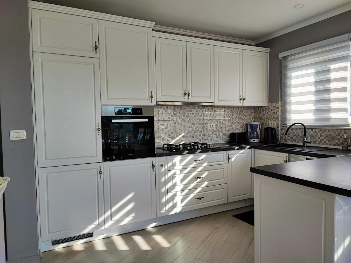 Luxury Apartment Pape Baska Voda Ngoại thất bức ảnh