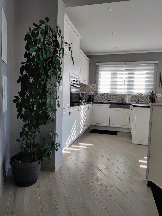 Luxury Apartment Pape Baska Voda Ngoại thất bức ảnh